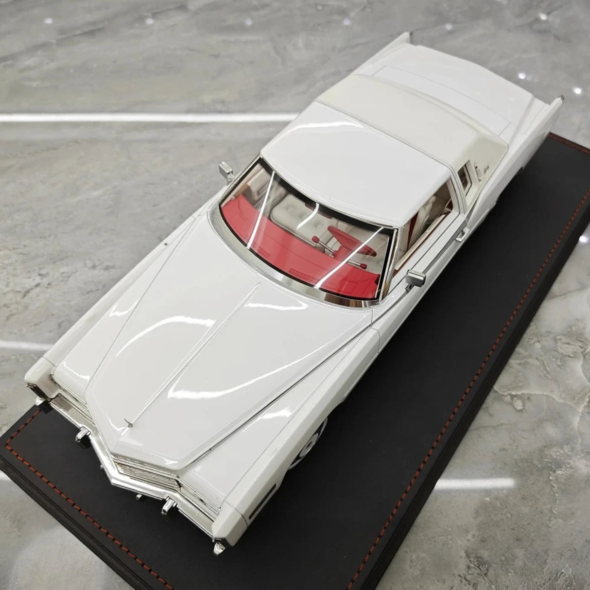 Stamp Model Cadillac 1978 Eldorado Biarritz Coupe White 1:18 – Collectible Resin Model Resin