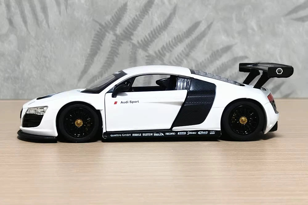 Audi 2008 R8 LMS GT3 White 1:24 – Diecast Display Model Die-Cast
