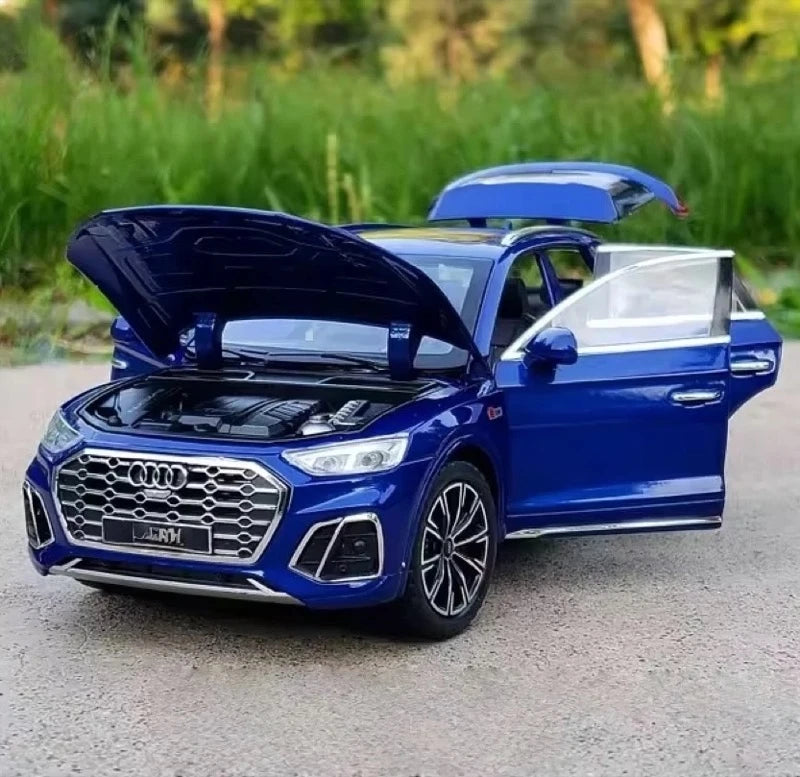 Audi 2021 Q5 Blue 1:24 – Valuvalettu näyttömalli