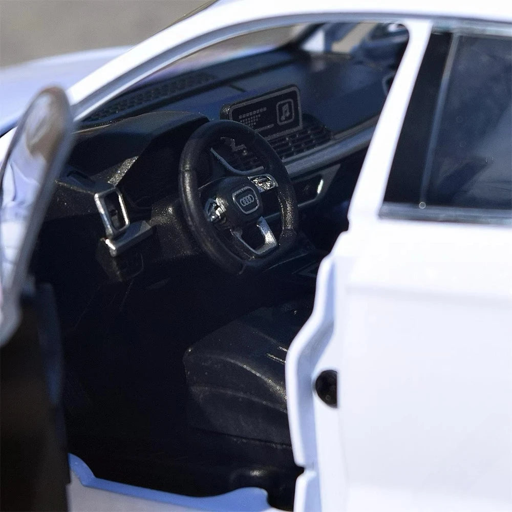 Audi 2021 Q5 White 1:24 – model wyświetlacza odlewany z odlewu