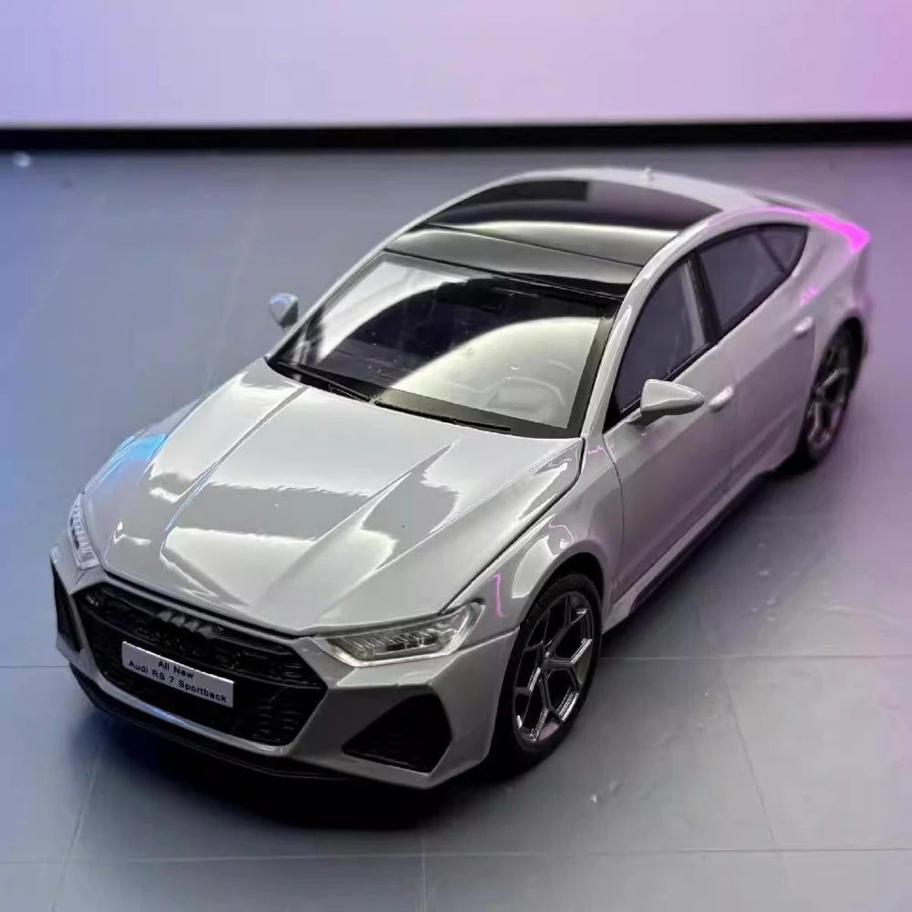 Audi 2024 RS7 Szary 1:24 – Model odlewu odlewanego