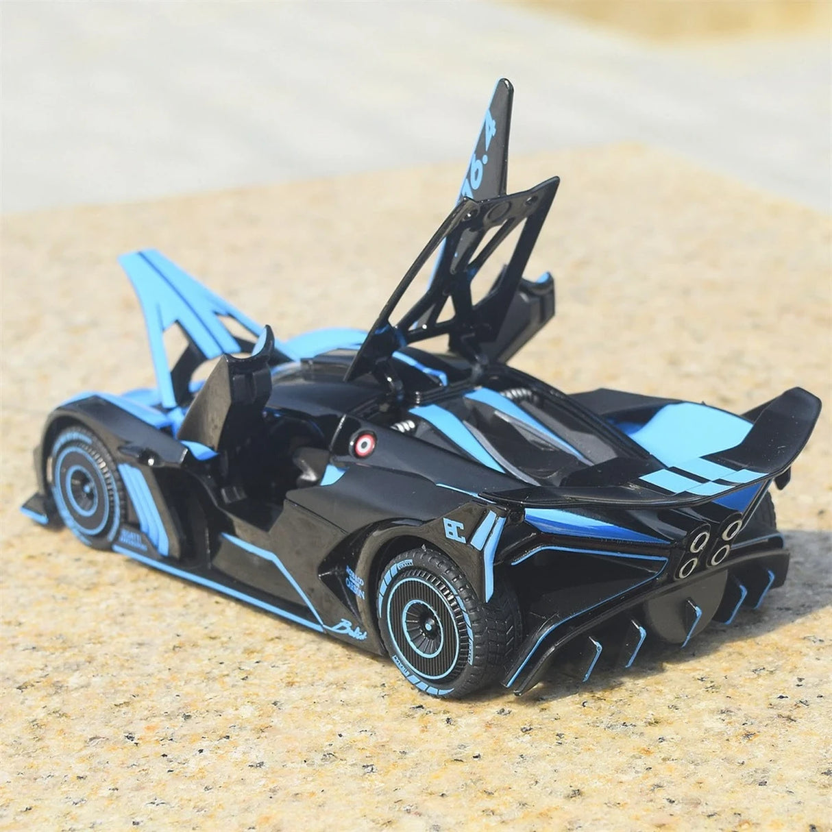 Bugatti 2021 Bolide أزرق 1:24 – نموذج عرض معدني مصبوب