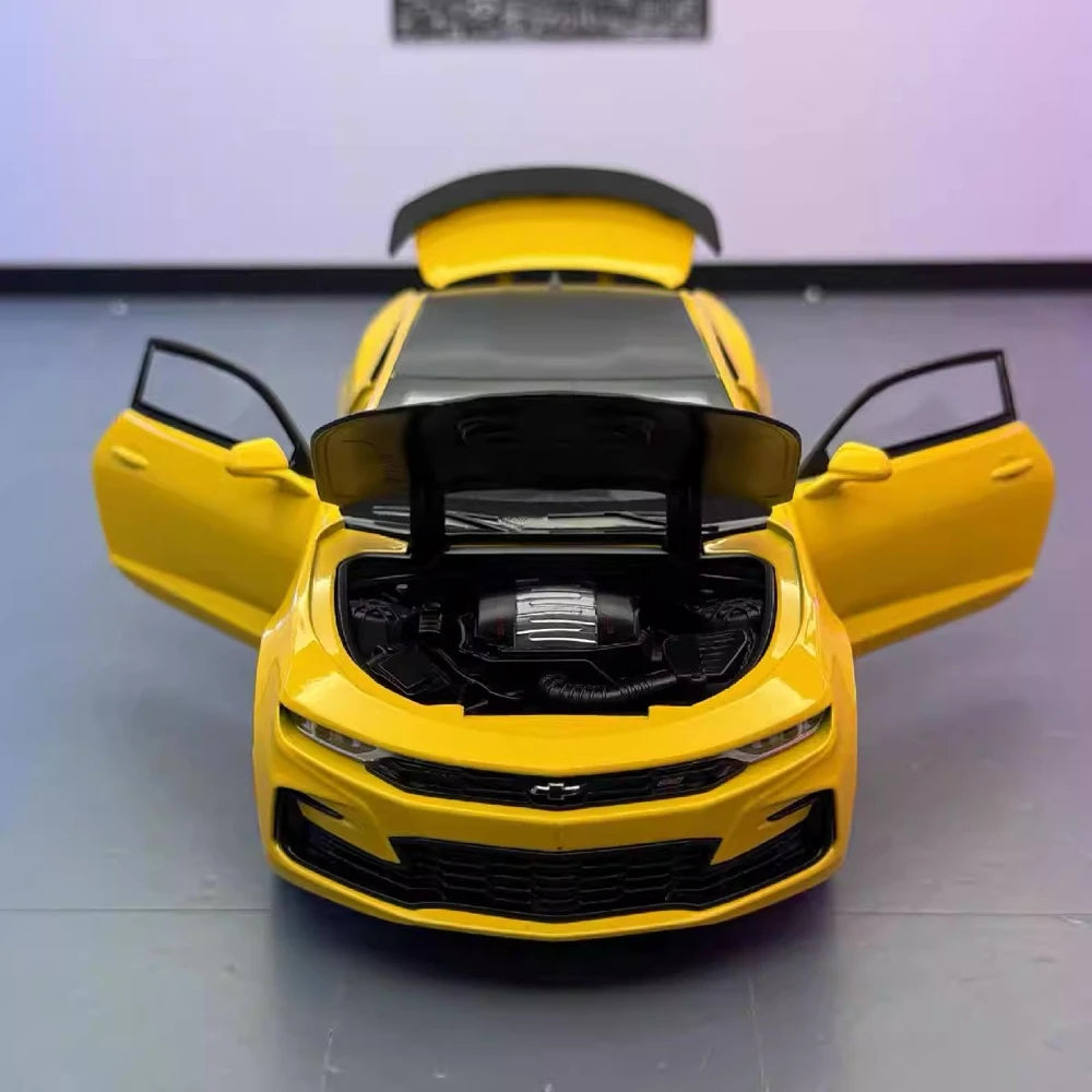 Chevrolet 2023 Camaro Yellow 1:24 – Diecast Display Model Die-Cast