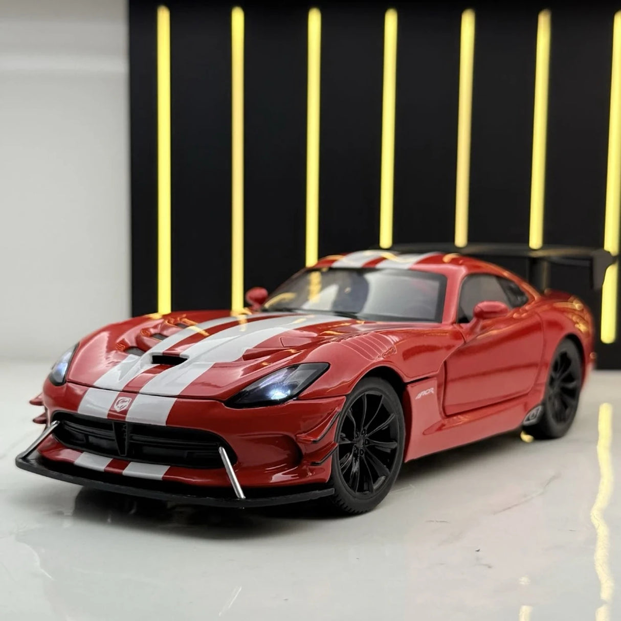 Dodge 2013 Viper SRT Red 1:24 – Modello Pressofuso per Display Pressofuso