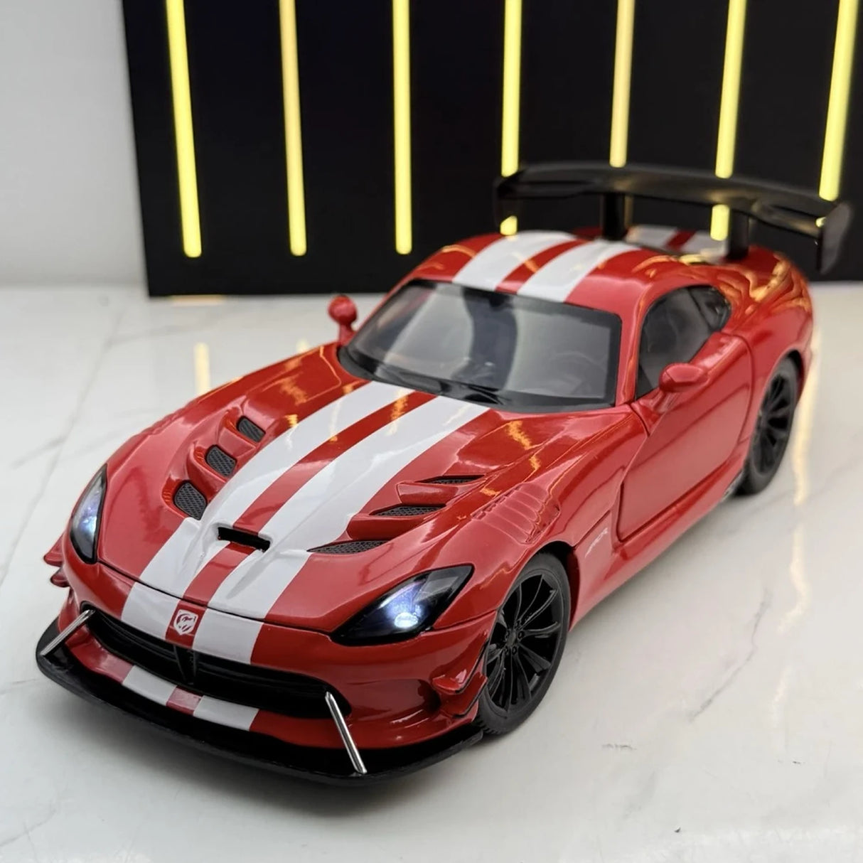 Dodge 2013 Viper SRT Red 1:24 – Modello Pressofuso per Display Pressofuso