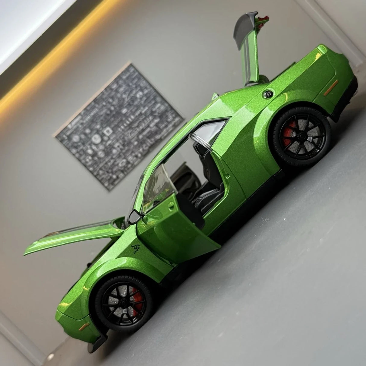 Dodge 2018 تشالنجر SRT هيلكات جرين 1:24 – نموذج عرض معدني مصبوب.