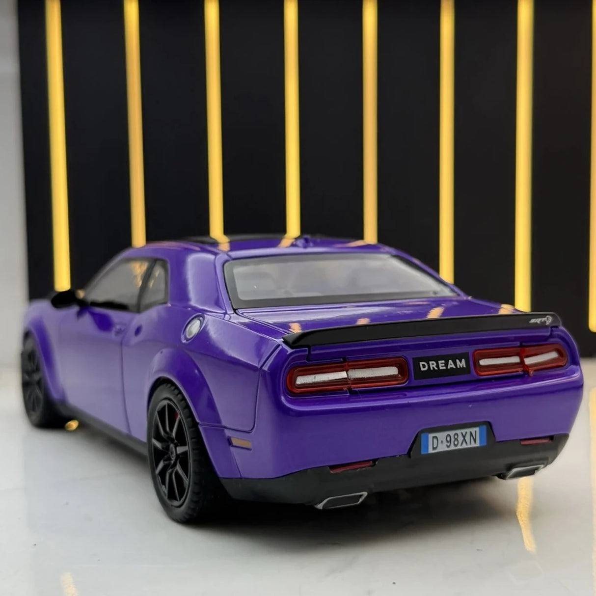 Dodge 2018 تشالنجر SRT هيلكات بيربل 1:24 – نموذج عرض مصبوب، مصبوب.
