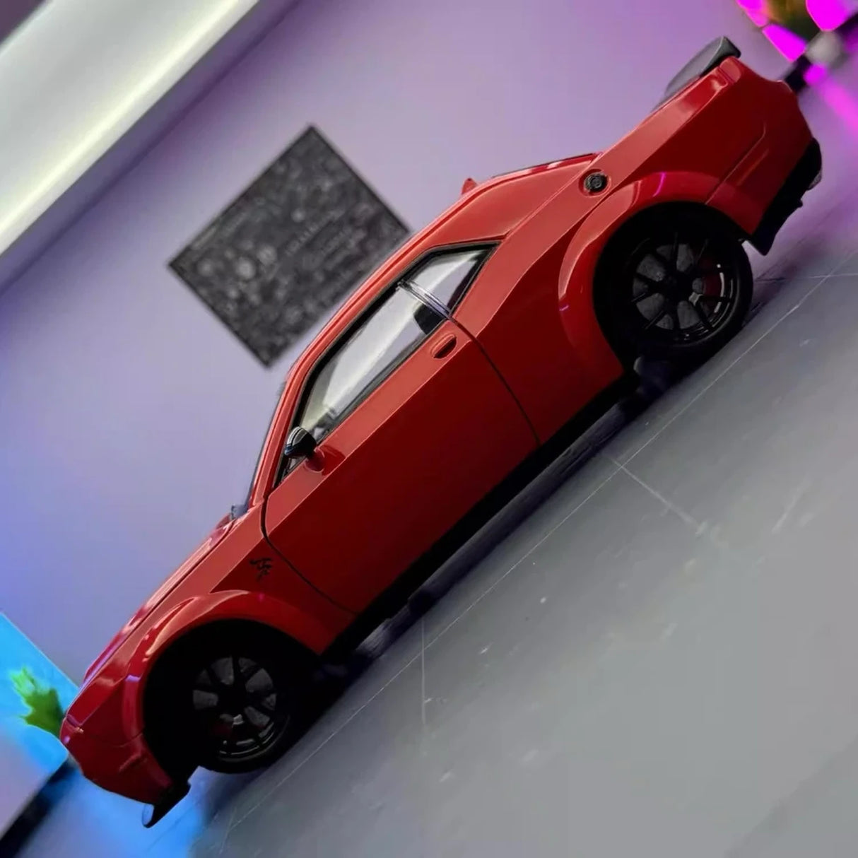 Dodge 2018 Challenger SRT Hellcat Red 1:24 – Modello espositivo in pressofusione