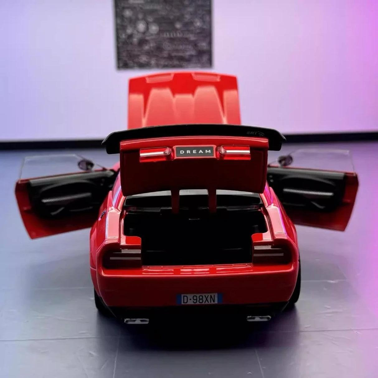 Dodge 2018 Challenger SRT Hellcat Red 1:24 – Modello espositivo in pressofusione