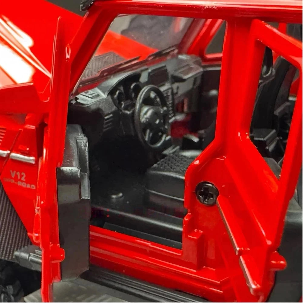 Mercedes-AMG 2013 G63 6x6 Off-Road Red 1:24 – Diecast Display Model Die-Cast