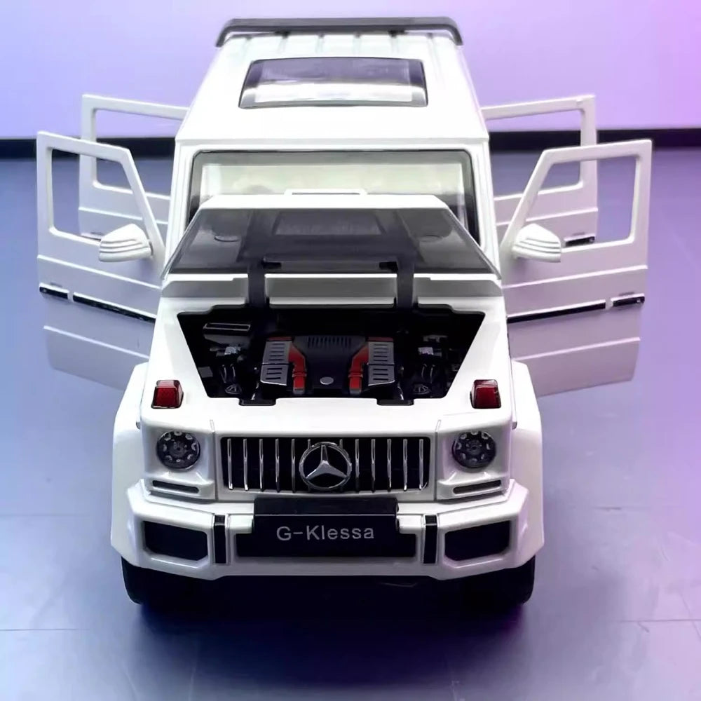 Mercedes-AMG 2015 G63 White 1:24 – Diecast Display Model Die-Cast