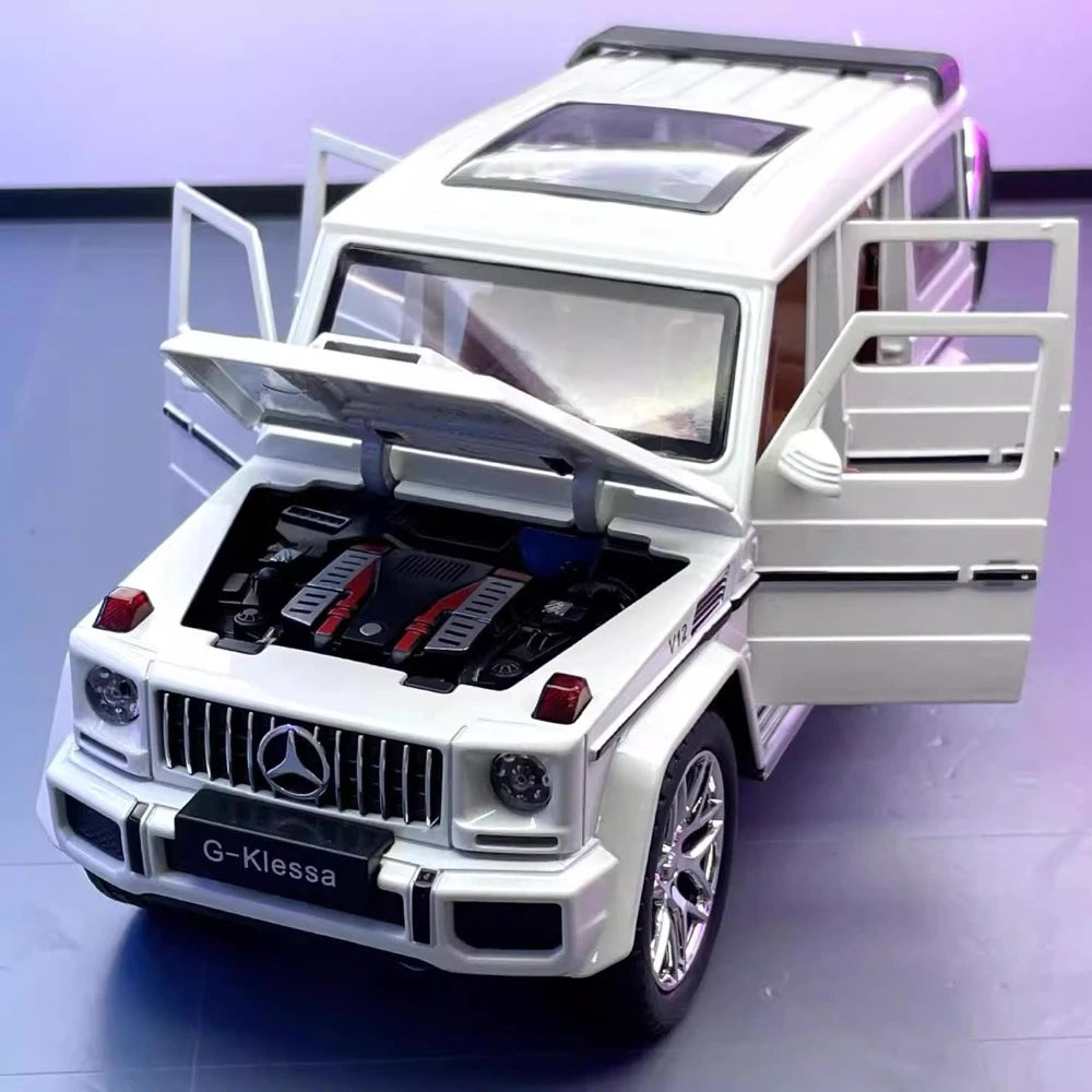 Mercedes-AMG 2015 G63 White 1:24 – Diecast Display Model Die-Cast