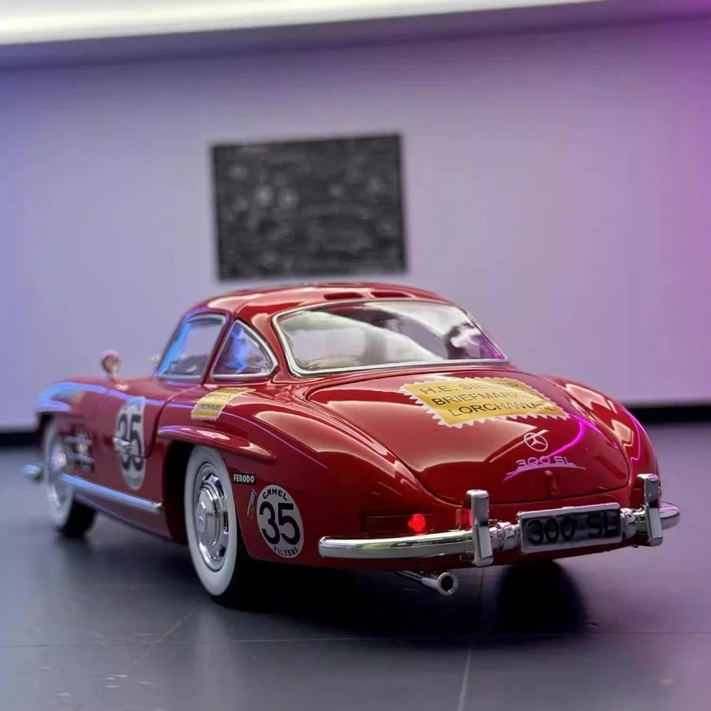 Mercedes-Benz 1954 300SL Red #35 1:24 diecast display model - view 7