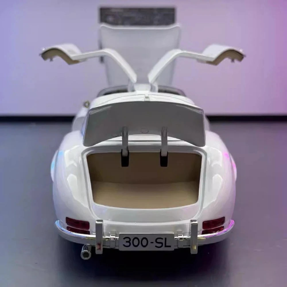 Mercedes-Benz 1954 300SL White 1:24 – Valuvalettu näyttömalli