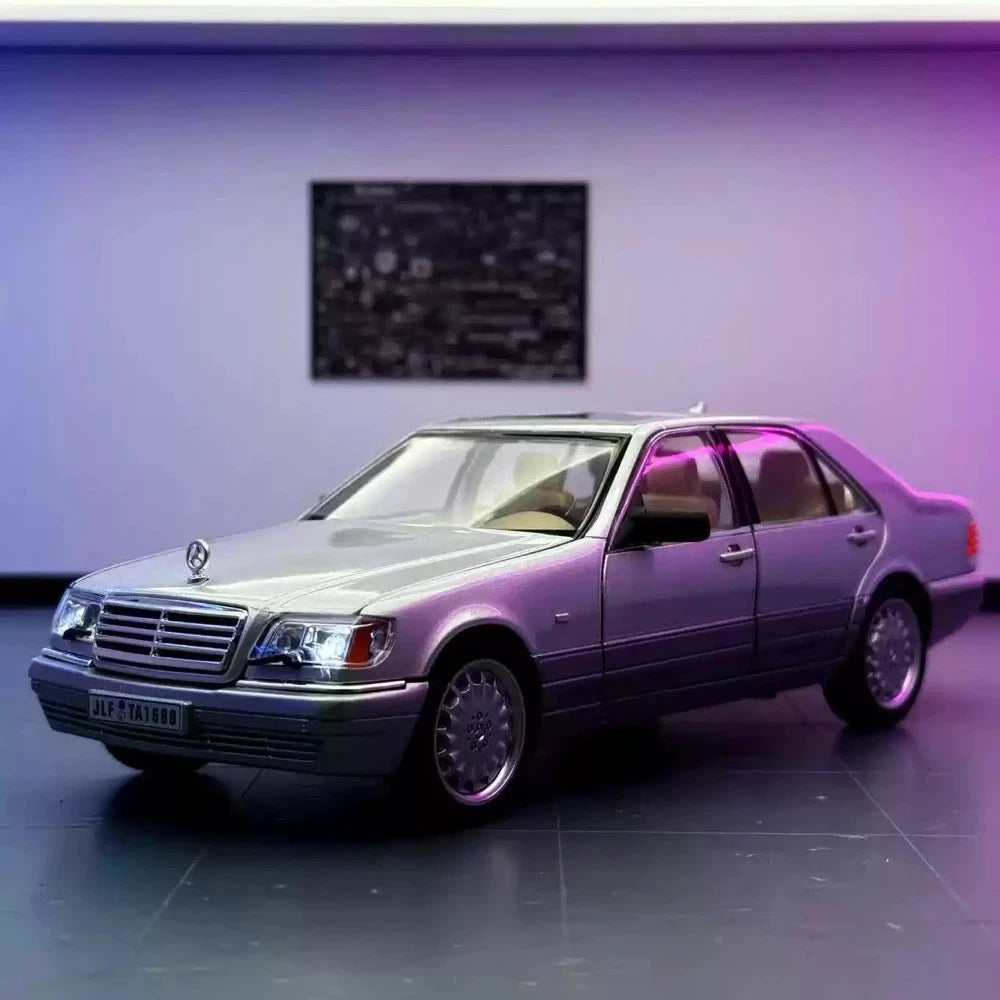 Mercedes-Benz 1991 600 SEL Silver 1:24 – Diecast Display Model Die-Cast