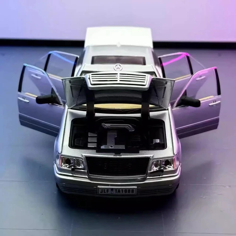 Mercedes-Benz 1991 600 SEL Silver 1:24 – Diecast Display Model Die-Cast