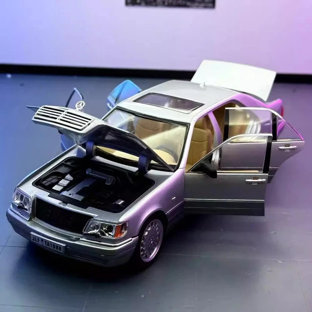 Mercedes-Benz 1991 600 SEL Silver 1:24 – Diecast Display Model Die-Cast