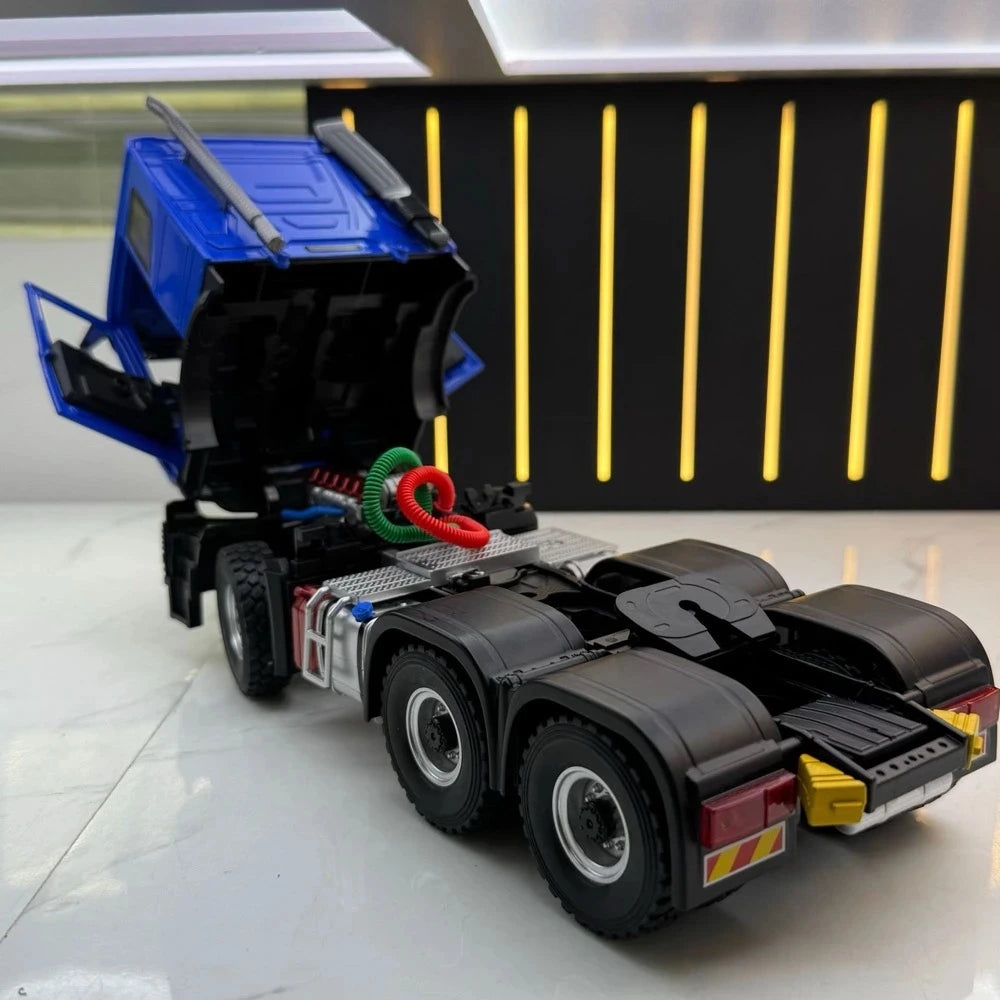Mercedes-Benz 2018 Actros Blue 1:24 – Diecast Display Model Die-Cast