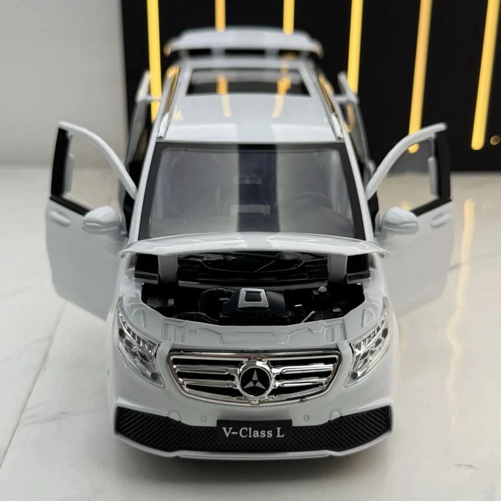 Mercedes-Benz 2018 V260L White 1:24 – Diecast Display Model Die-Cast