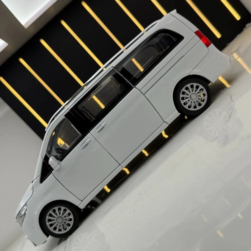 Mercedes-Benz 2018 V260L White 1:24 – Diecast Display Model Die-Cast