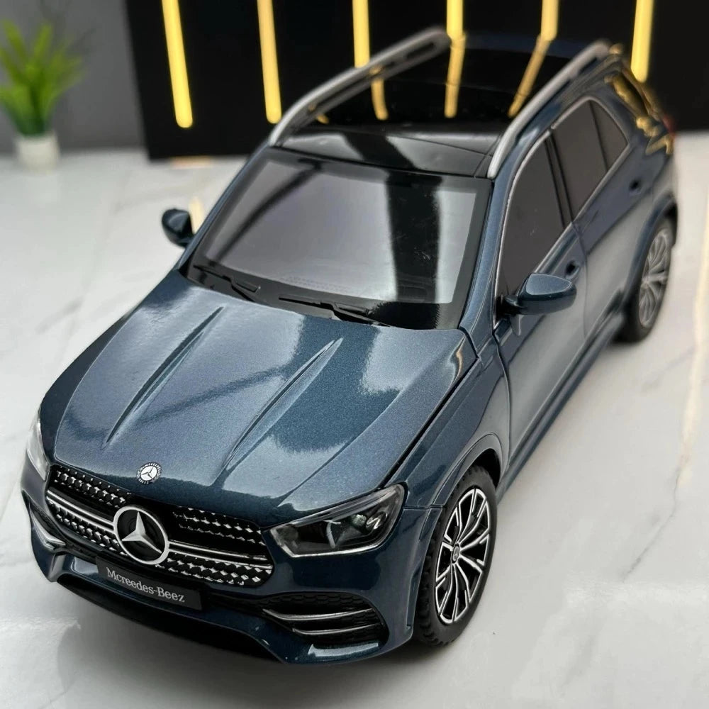 Mercedes-Benz 2020 GLE350 Blue 1:24 – model wyświetlacza odlewany z odlewu