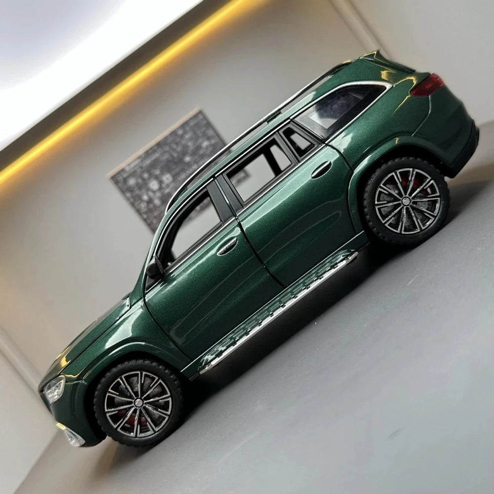 Mercedes-Benz 2020 GLS63 Green 1:24 – Model wyświetlacza odlewany z odlewu