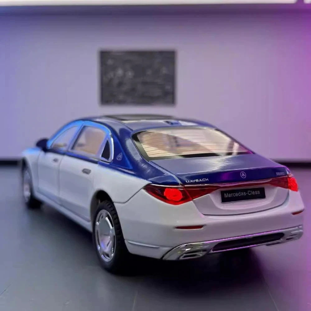 Mercedes-Maybach 2021 S680 Blue 1:24 – Valuvalettu näyttömalli