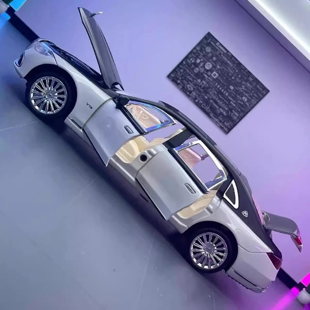 Mercedes-Maybach 2021 S680 أبيض 1:24 – نموذج عرض معدني مصبوب