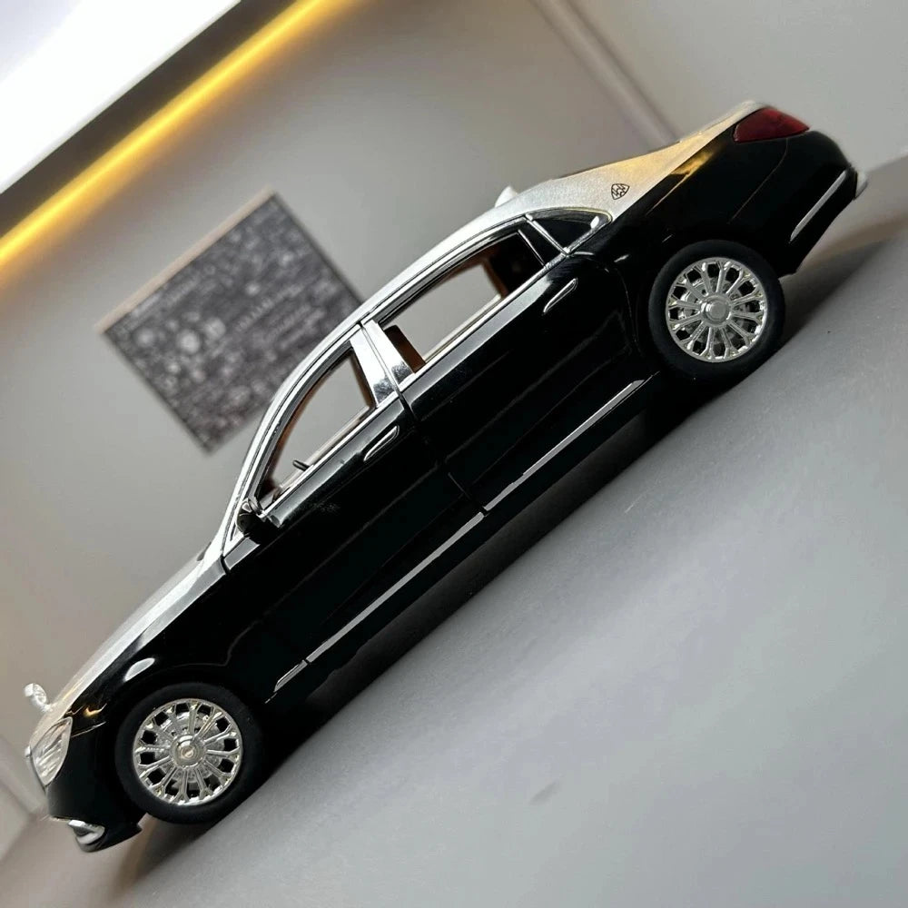 Mercedes-Maybach 2023 S600 Silver Black 1:24 – نموذج عرض معدني مصبوب، مصبوب.