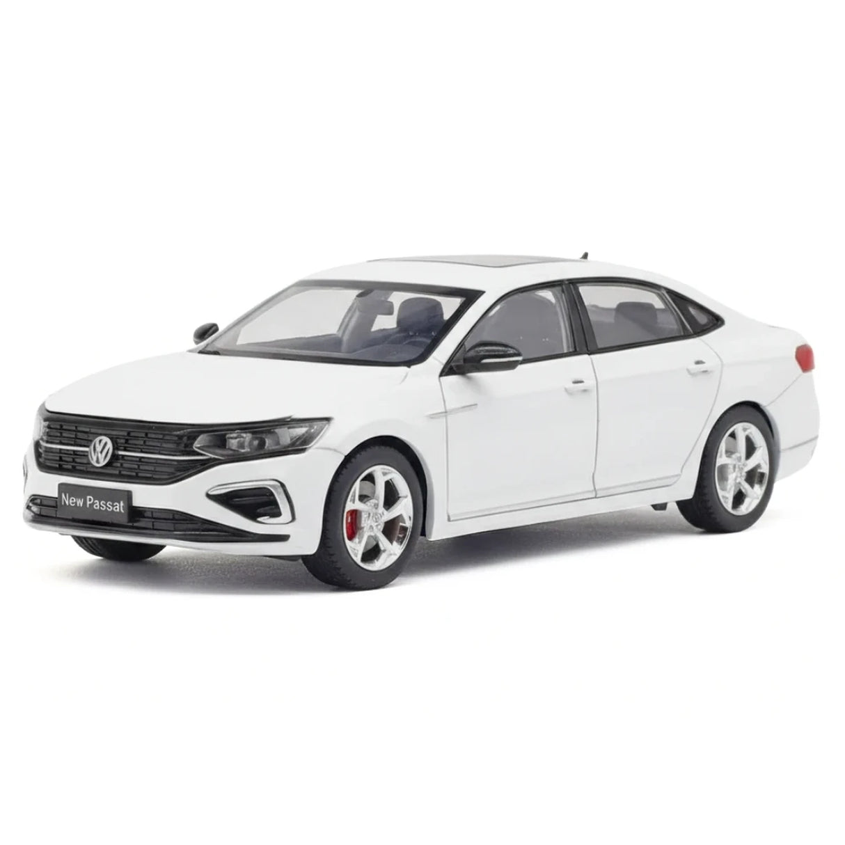 Volkswagen 2023 Passat NMS White 1:24 – Diecast Display Model Die-Cast