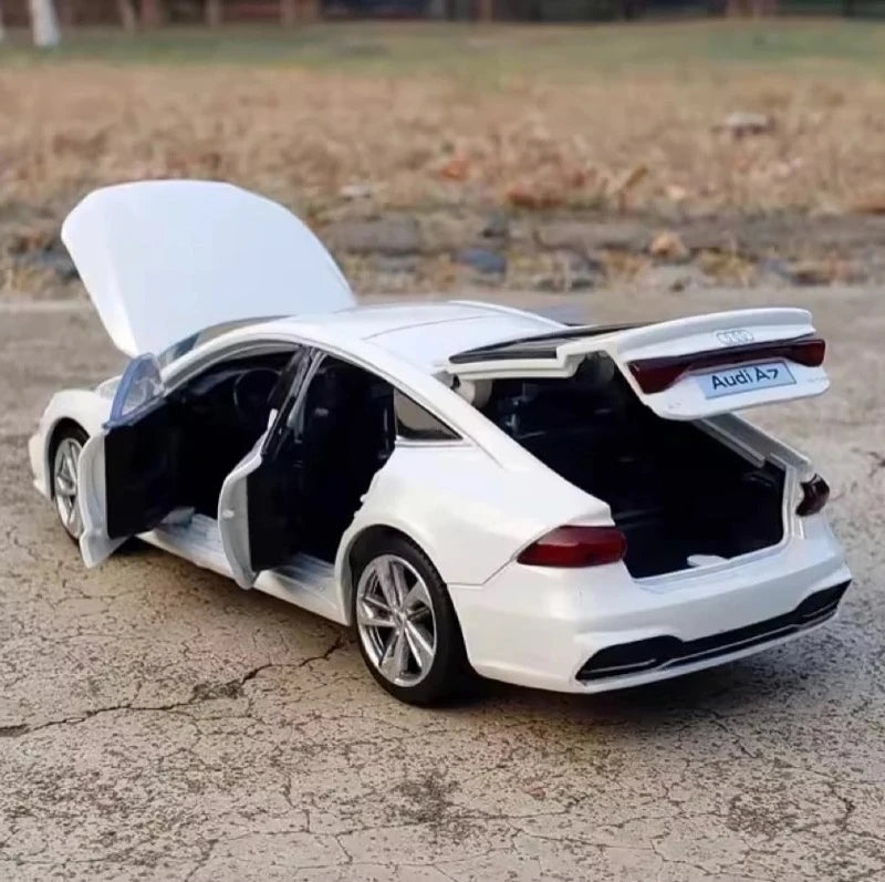 Audi 2018 A7 White 1:32 – Diecast Display Model Die-Cast