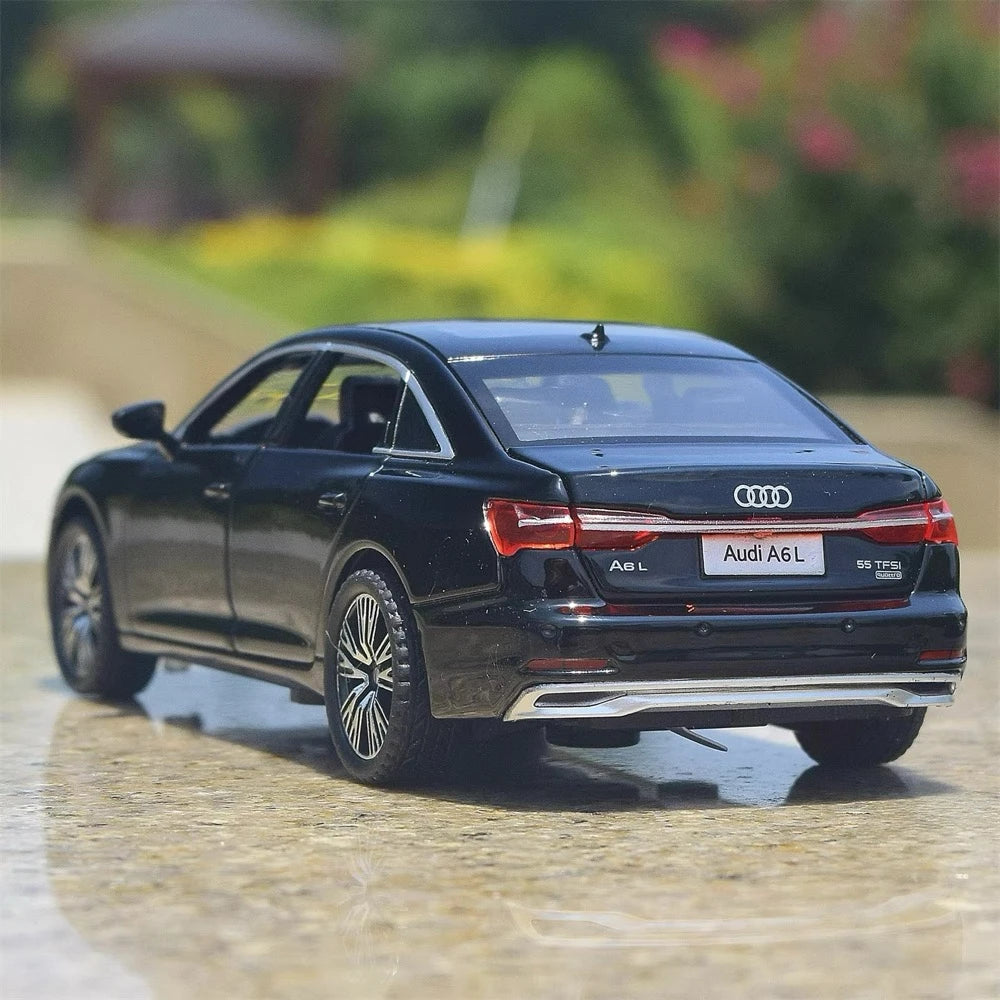 Audi 2019 A6L Black 1:32 – model wyświetlacza odlewany z odlewu