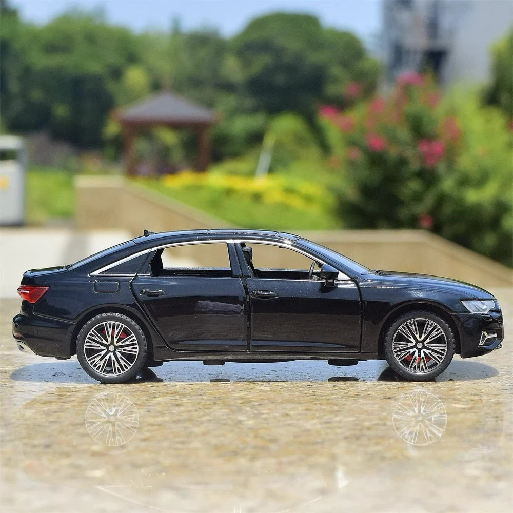 Audi 2019 A6L Black 1:32 – model wyświetlacza odlewany z odlewu