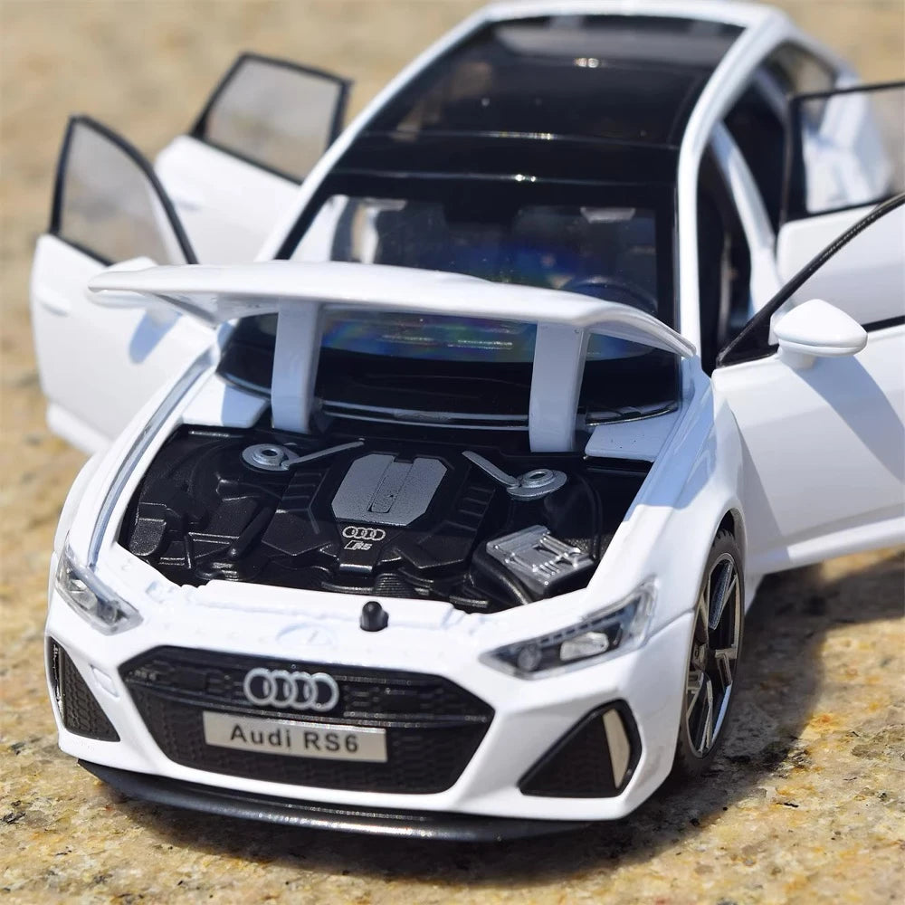 Audi 2019 RS6 White 1:32 – model wyświetlacza odlewany z odlewu