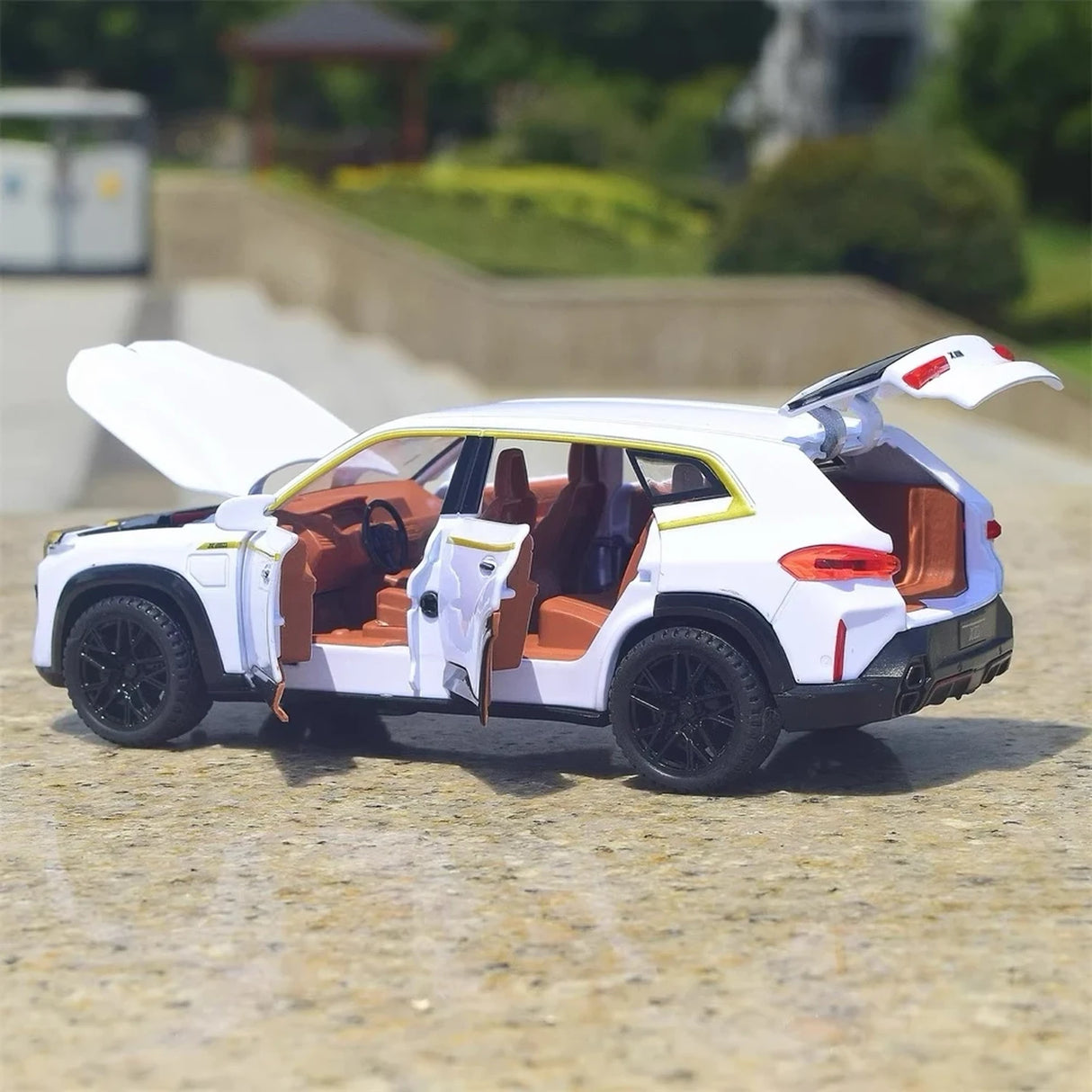 BMW 2022 G09 XM White 1:32 – model wyświetlacza odlewany z metalu