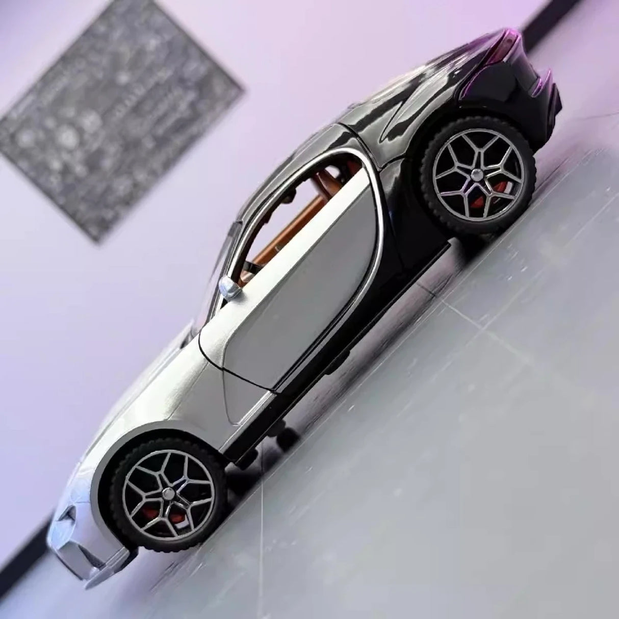 Bugatti 2015 Atlantic Silver 1:32 – Diecast Display Model Die-Cast