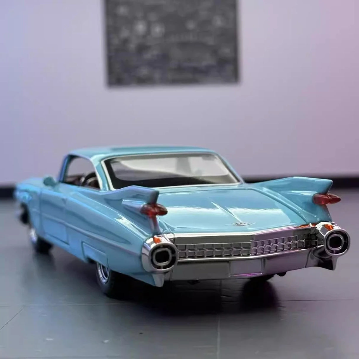 Cadillac 1959 Seria 62 Eldorado Biarritz Blue 1:32 – model wyświetlacza odlewany