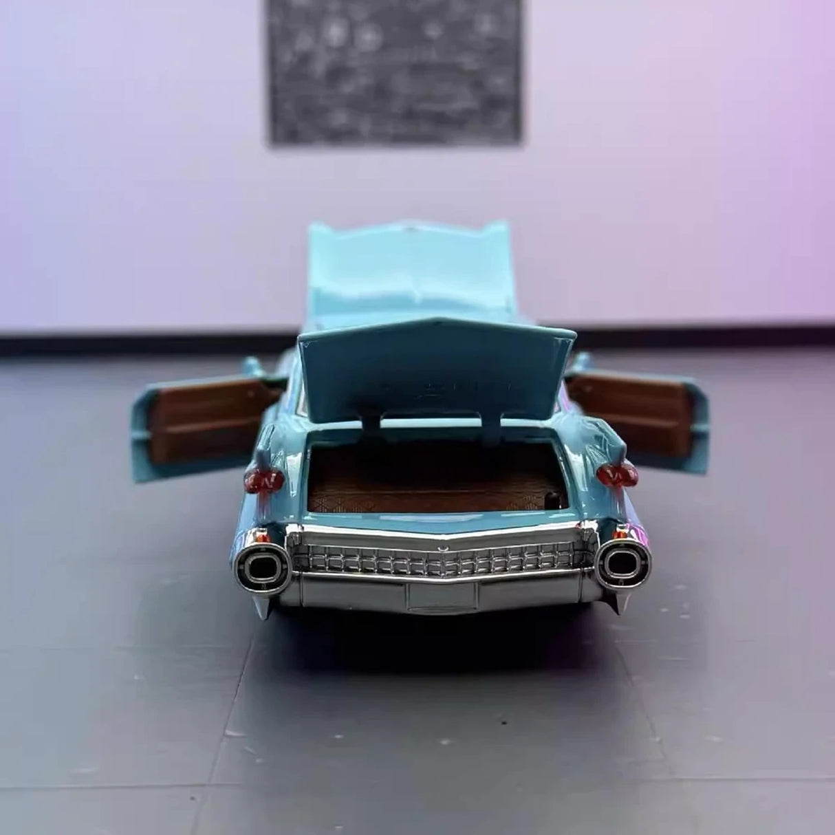 Cadillac 1959 Seria 62 Eldorado Biarritz Blue 1:32 – model wyświetlacza odlewany