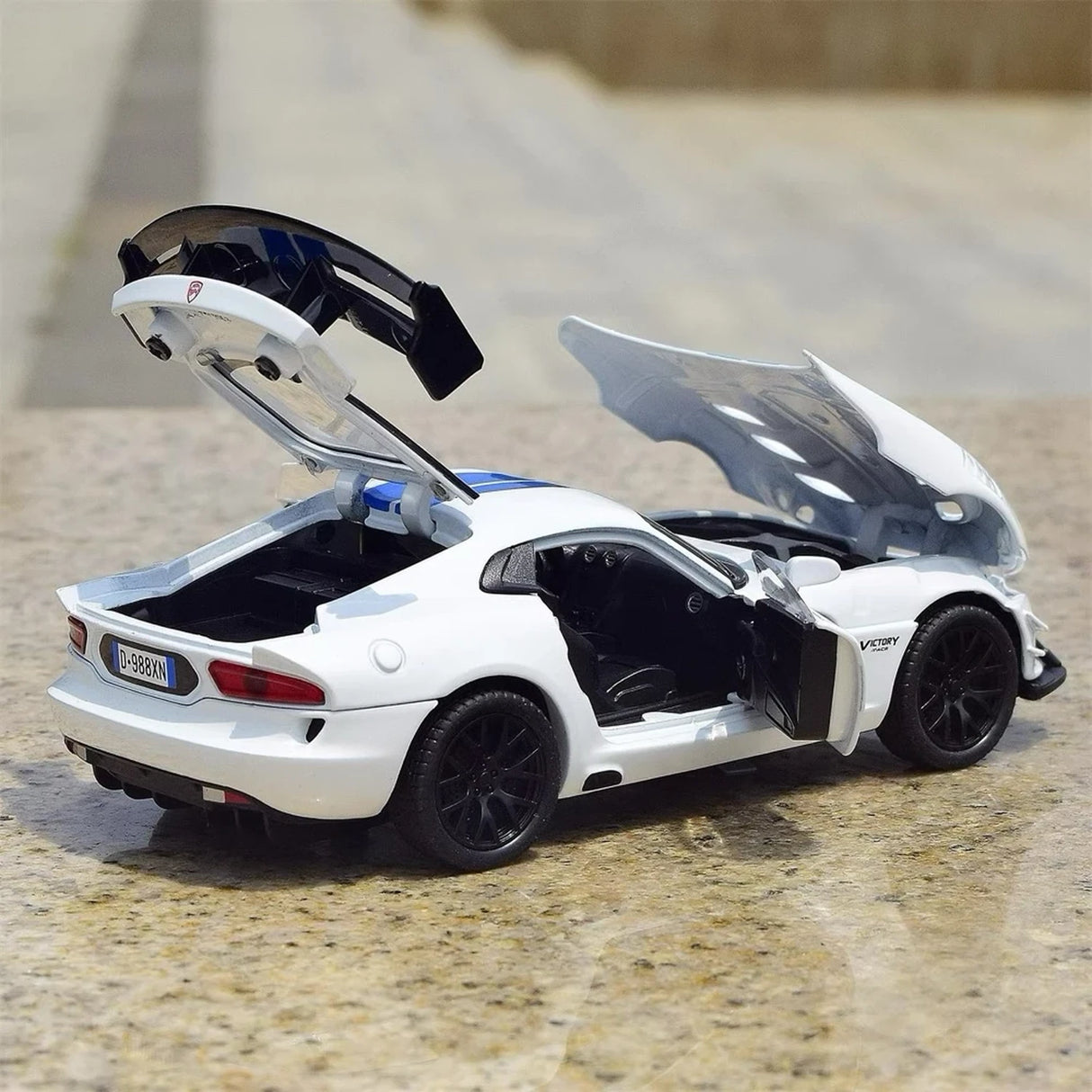 Dodge 2016 Viper ACR biały 1:32 – model wyświetlacza odlewany z odlewu
