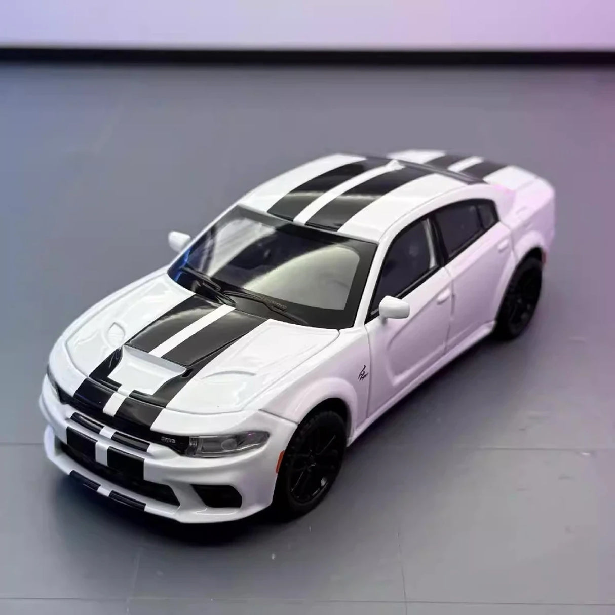 Dodge 2020 Charger SRT Hellcat White 1:32 – Diecast Display Model Die-Cast