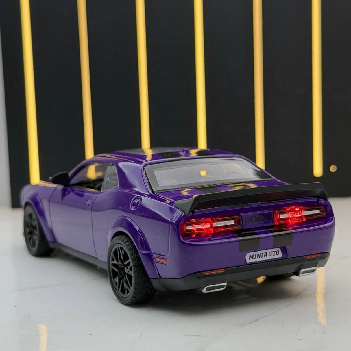 Dodge 2021 SRT Hellcat Purple 1:32 – Diecast Display Model Die-Cast