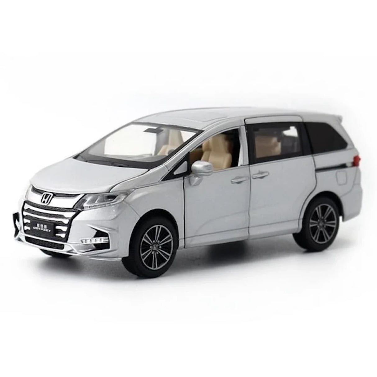 Honda 2013 Odyssey Silver 1:32 – Valuvalettu näyttömalli