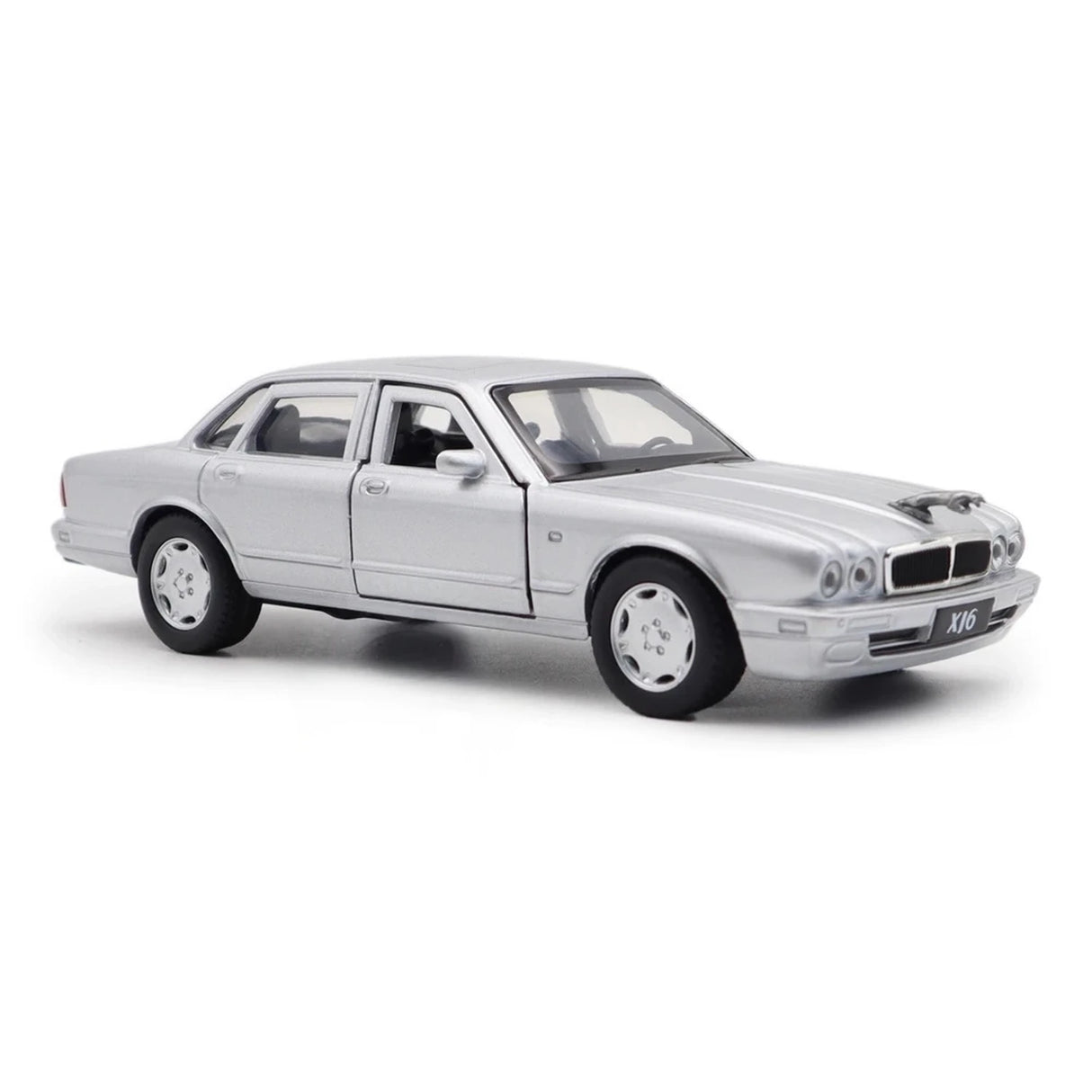 Jaguar 1990 XJ6 prateado 1:36 – modelo de exposição em metal fundido