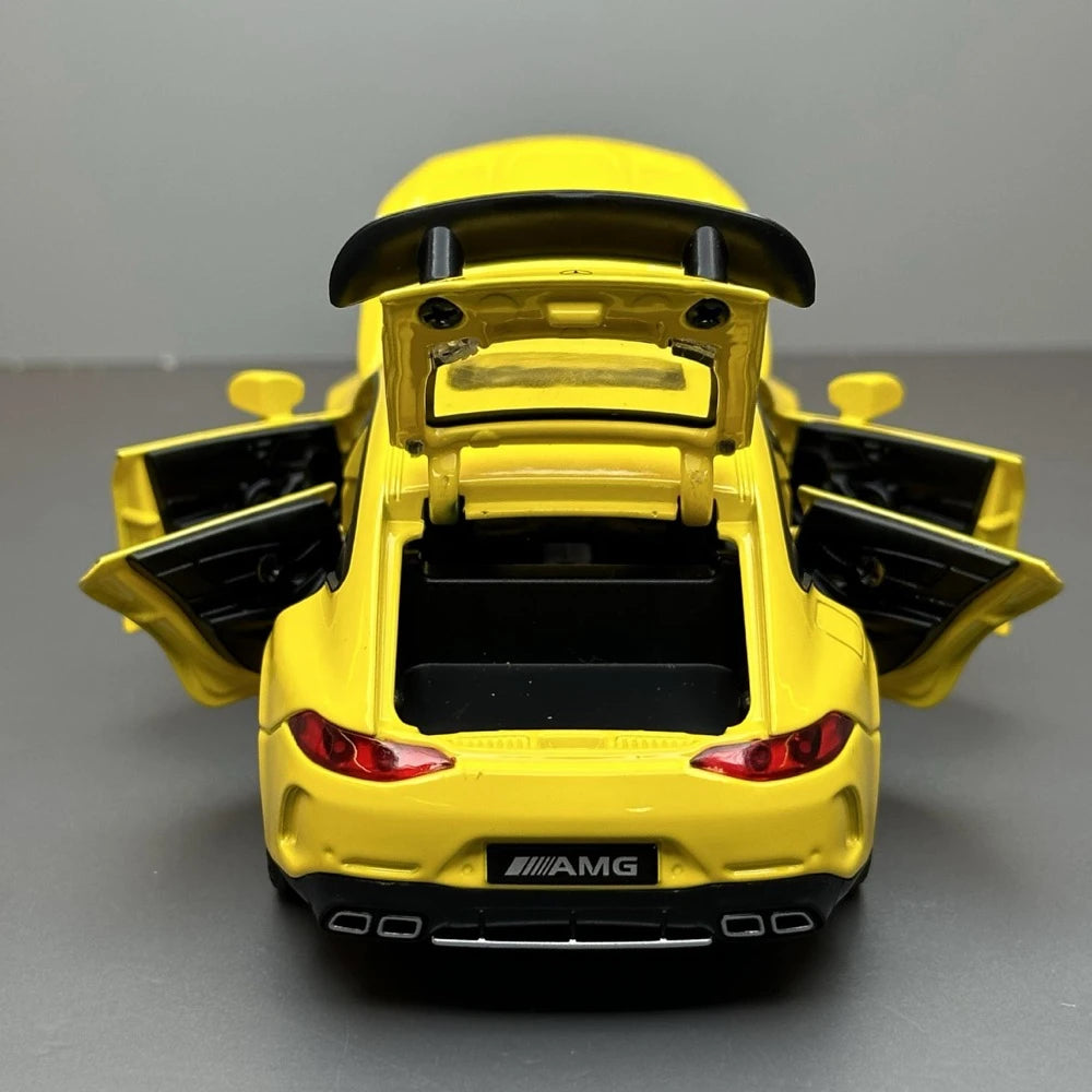 Mercedes-AMG 2019 GT63S Yellow 1:32 – Diecast Display Model Die-Cast
