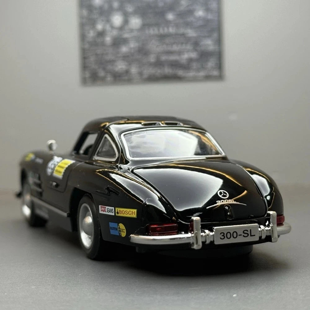 Mercedes-Benz 1954 300SL Black #35 1:32 diecast display model - view 7