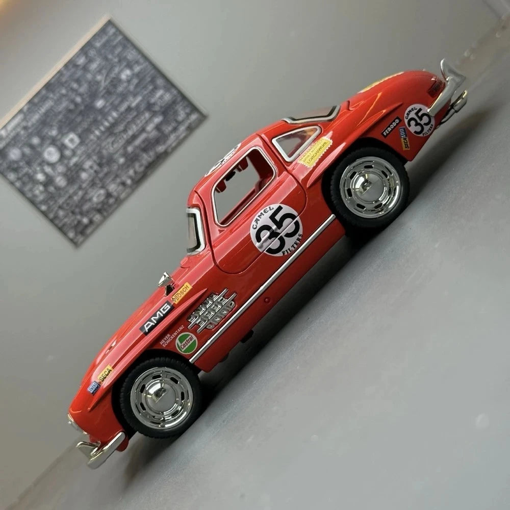 Mercedes-Benz 1954 300SL Red #35 1:32 diecast display model - view 5
