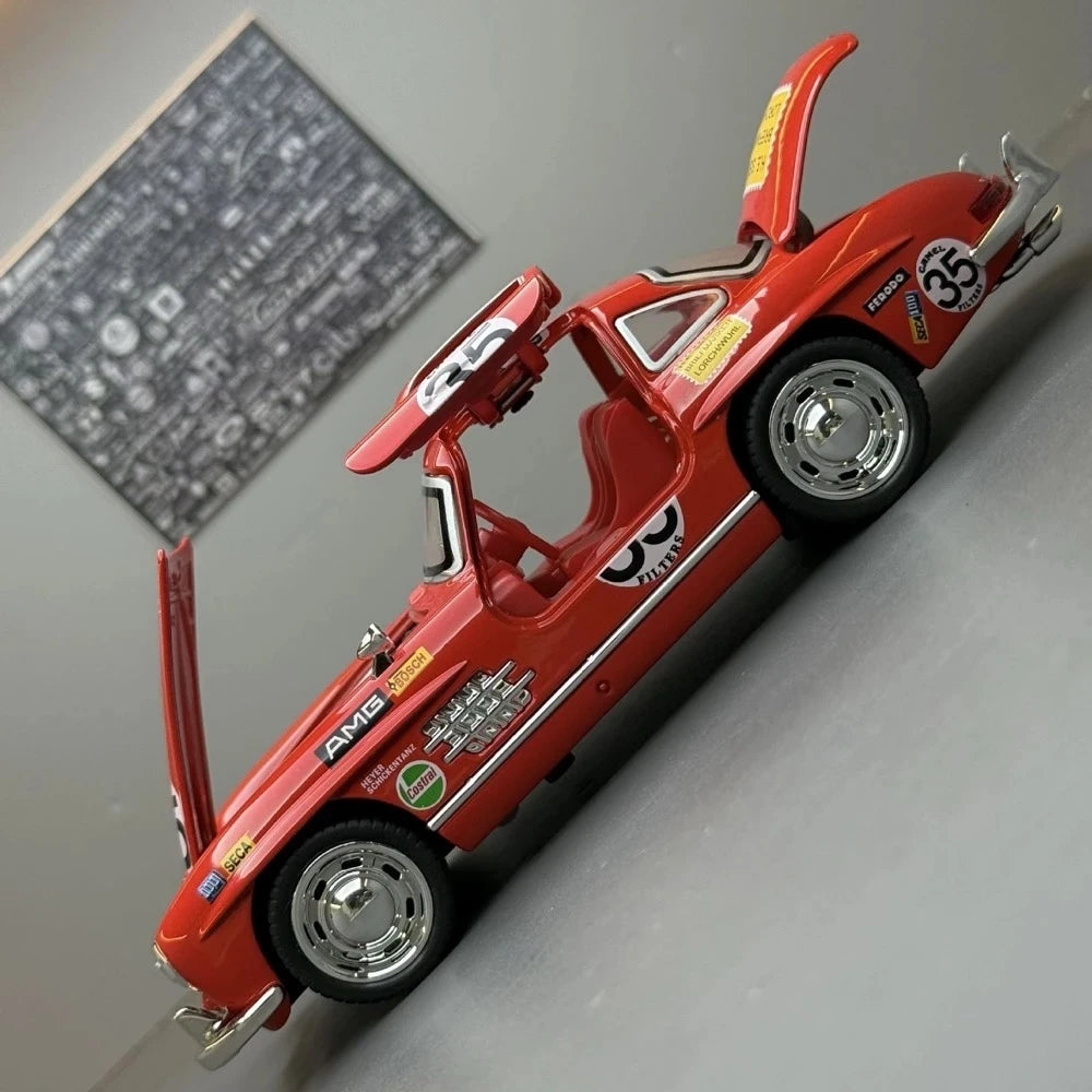 Mercedes-Benz 1954 300SL Red #35 1:32 diecast display model - view 6