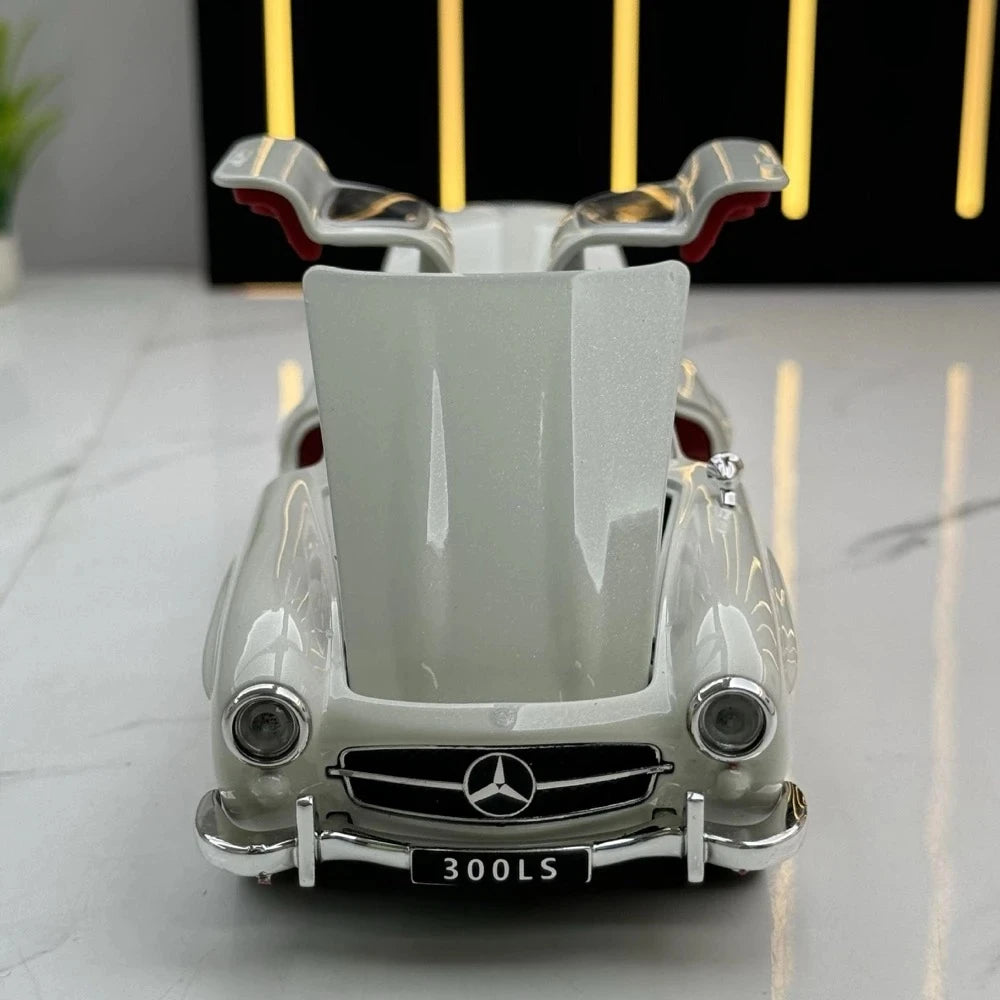 Mercedes-Benz 1954 300SL White 1:32 – Diecast Display Model Die-Cast