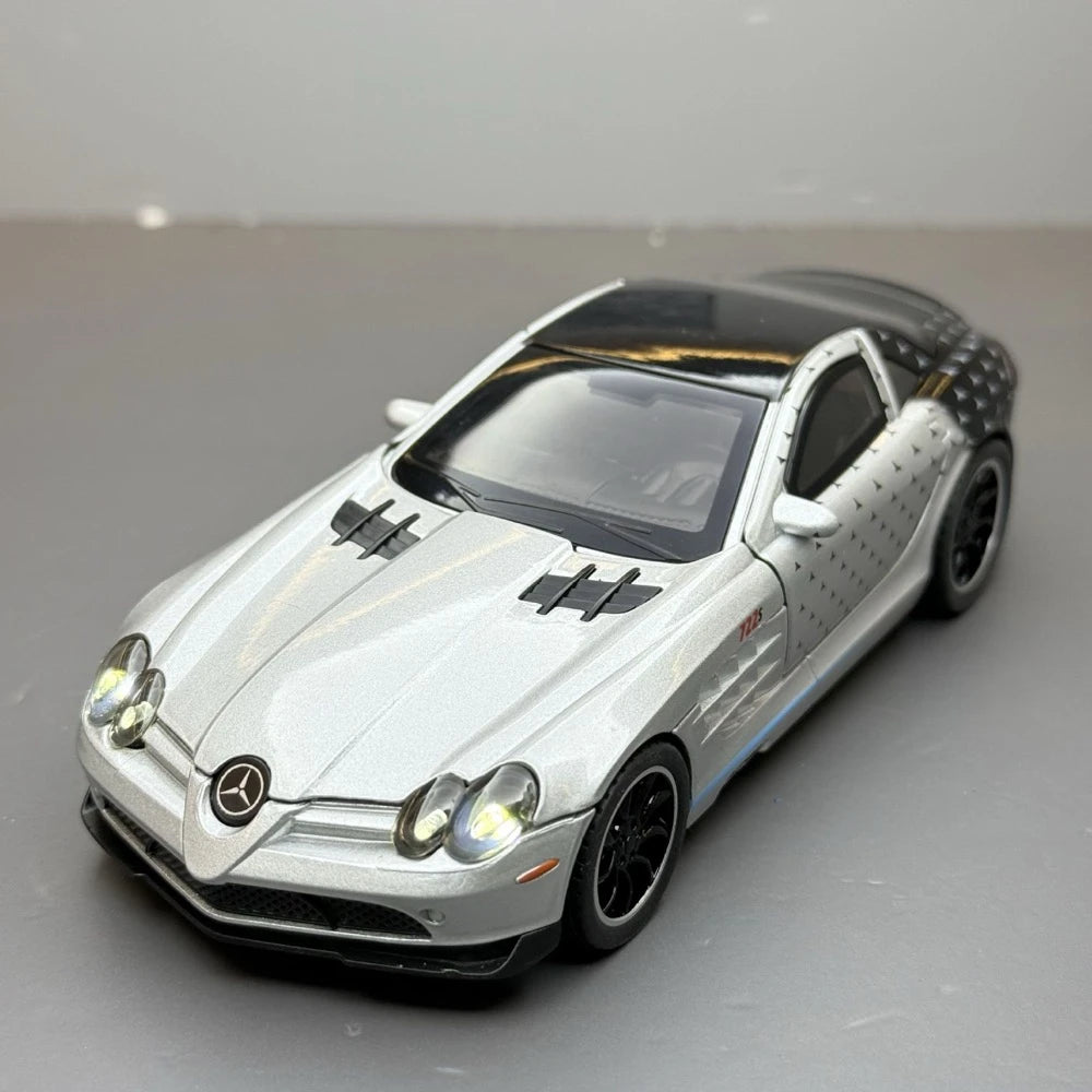 Mercedes-Benz 2003 SLR McLaren Silver-Star 1:32 – Diecast Display Model Die-Cast