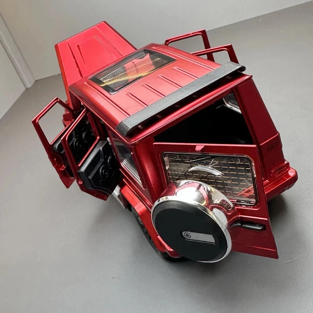 Mercedes-Benz 2015 G350d Red 1:32 – Diecast Display Model Die-Cast